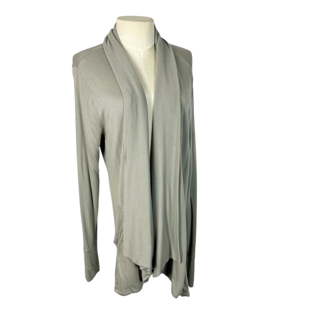 Athleta Cocoon Wrap Sage Green Cardigan size Large Petite thumbholes sweater